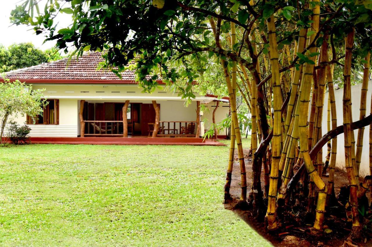 Villa Polhena Matara Esterno foto